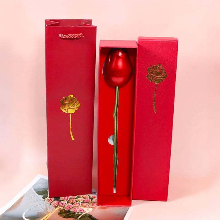 Caja de Joyas en Forma de Rosa Roja Metálica – Elegancia y Romance